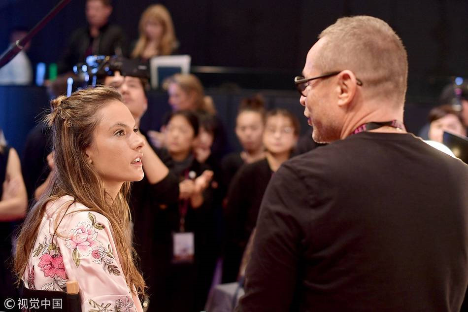 Đêm diễn nội y Victorias Secret 2017 trước giờ G