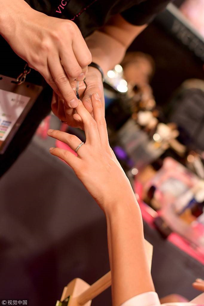 Đêm diễn nội y Victorias Secret 2017 trước giờ G