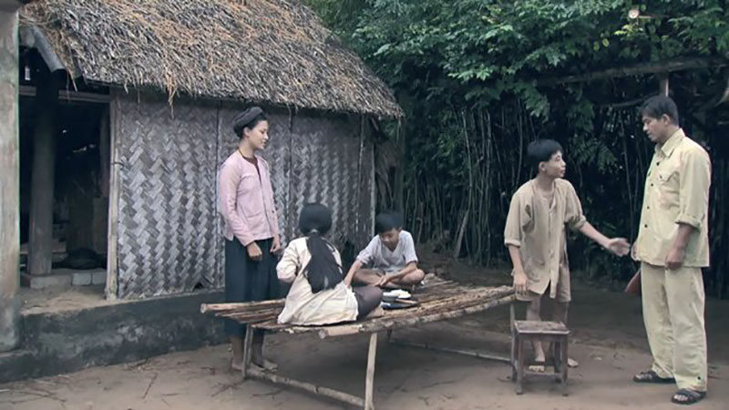Thương Nhớ Ở Ai: Có tận 3 vợ nhưng vẫn sàm sỡ… gái già và cái kết đắng Thương Nhớ Ở Ai: Có tận 3 vợ nhưng vẫn sàm sỡ… gái già và cái kết đắng