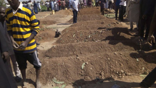 Đi cầu nguyện buổi sáng, hơn 50 người chết