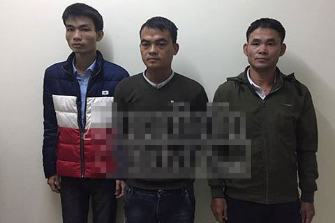 Đang ăn chơi ở nhà nghỉ, nhóm siêu trộm bị cảnh sát ập vào tóm gọn