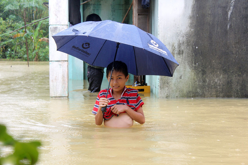 Người dân Quảng Nam lại tất bật chạy lũ