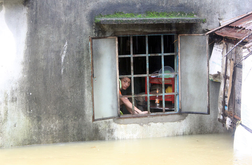 Người dân Quảng Nam lại tất bật chạy lũ