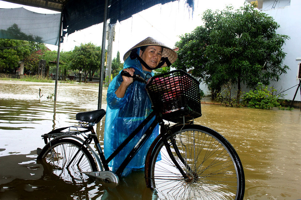 Người dân Quảng Nam lại tất bật chạy lũ