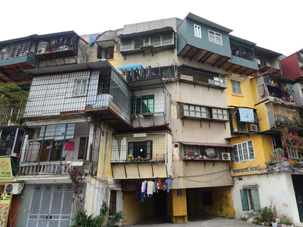 Tòa nhà cũ trên miếng đất vàng: Đại gia 10 năm thèm muốn