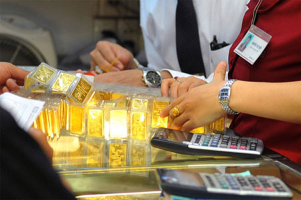 Giá vàng hôm nay 21/11: Bất ổn USD - Euro, vàng chao đảo Giá vàng hôm nay 21/11: Bất ổn USD - Euro, vàng chao đảo