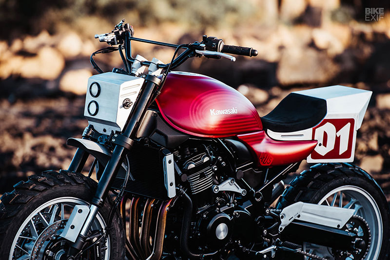 Kawasaki Z900RS Stone Tracker phong cách chúa tể bóng đêm