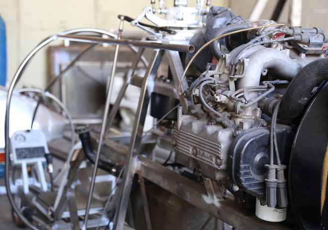 Cận cảnh chiếc máy bay tự chế Bùi Hiển sắp ra sân bay