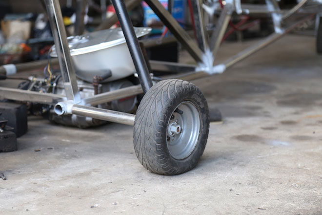 Cận cảnh chiếc máy bay tự chế Bùi Hiển sắp ra sân bay