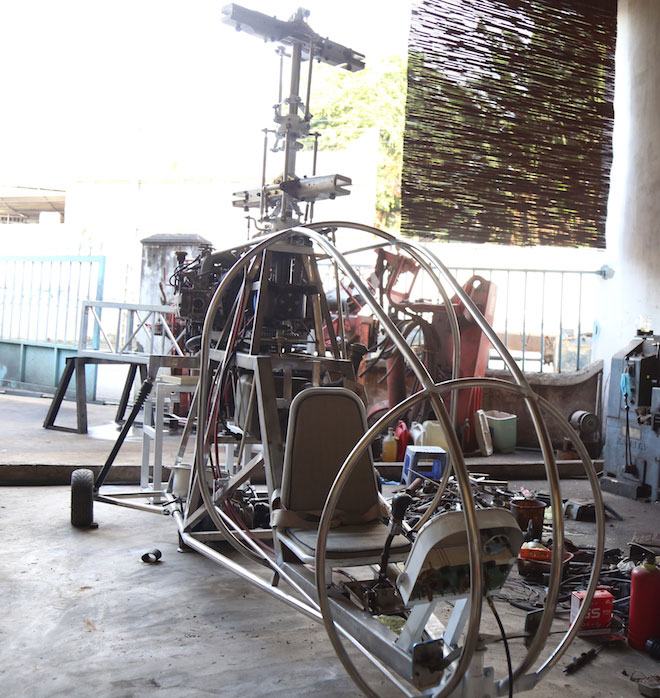 Cận cảnh chiếc máy bay tự chế Bùi Hiển sắp ra sân bay