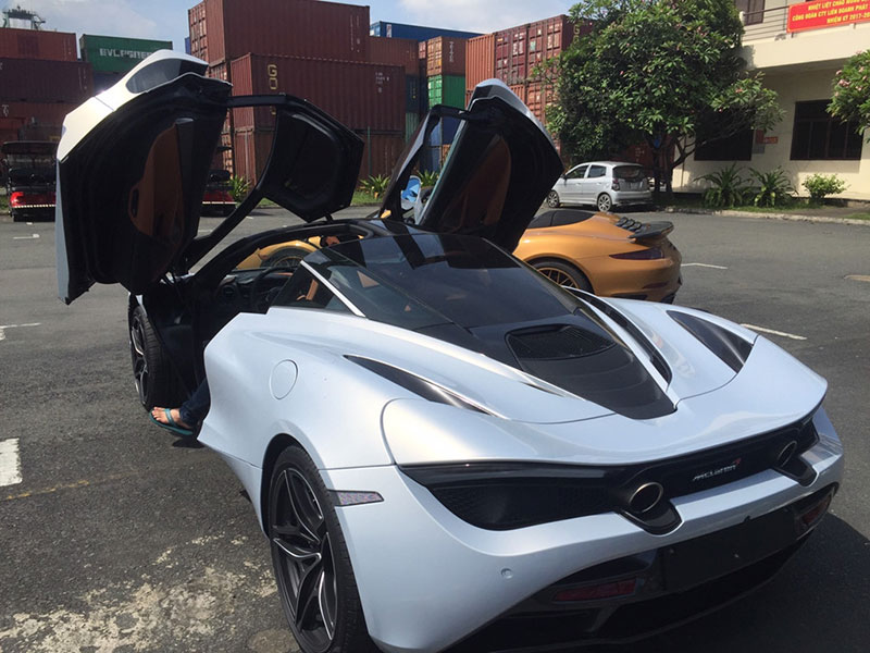 Siêu xe McLaren 720S đầu tiên về Việt Nam