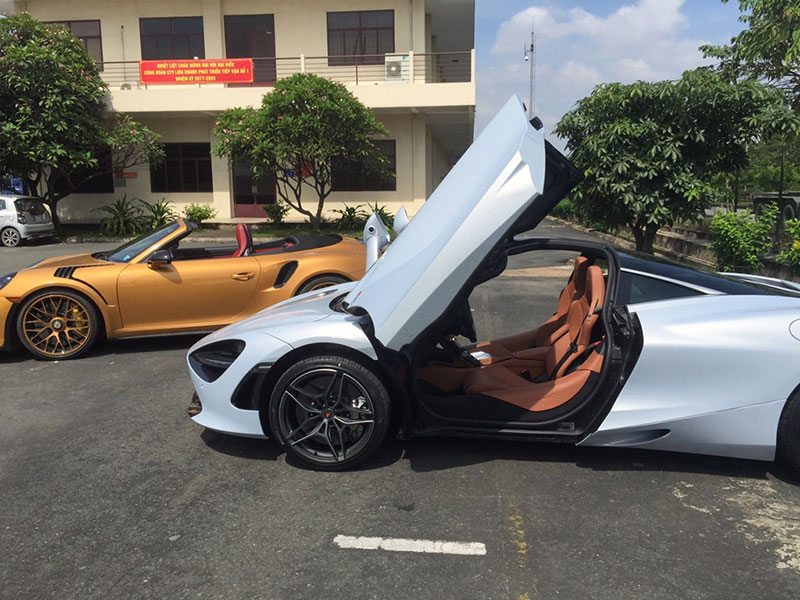 Siêu xe McLaren 720S đầu tiên về Việt Nam