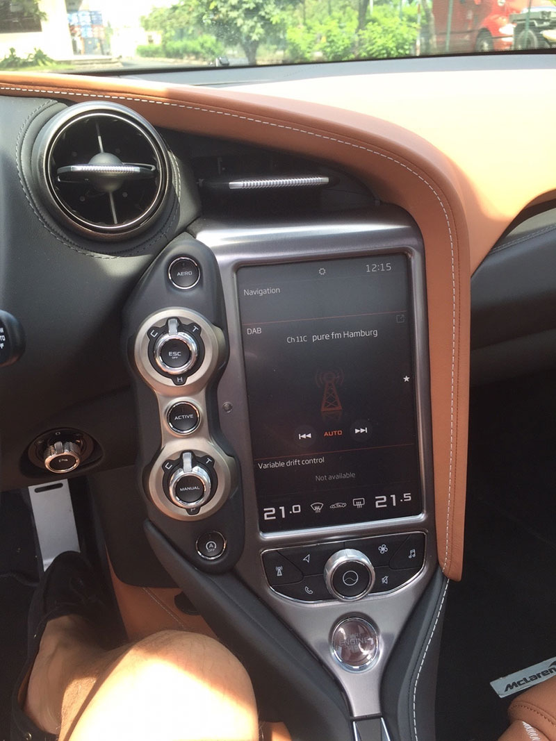 Siêu xe McLaren 720S đầu tiên về Việt Nam