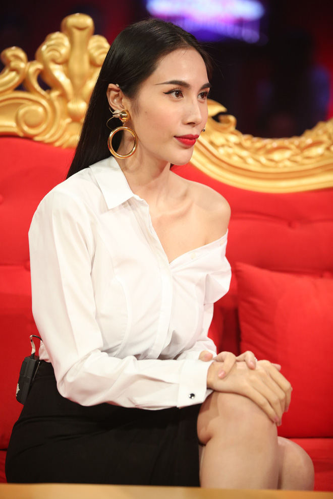Thủy Tiên: Mẹ chồng trách tôi ít nói, khinh người Thủy Tiên: Mẹ chồng trách tôi ít nói, khinh người