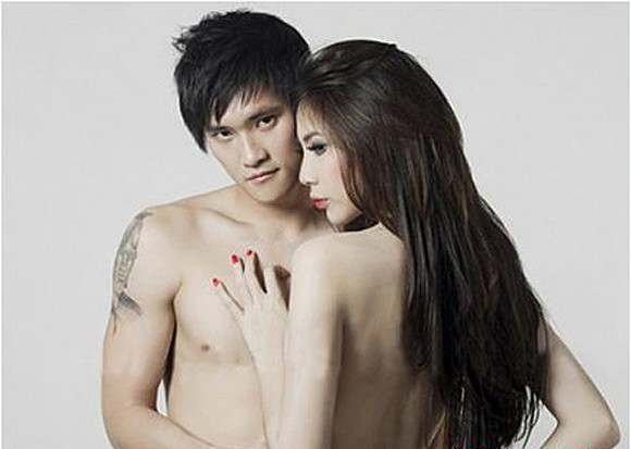 Thủy Tiên: Mẹ chồng trách tôi ít nói, khinh người