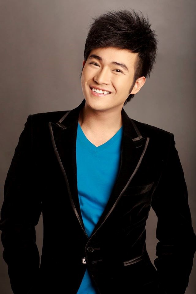 Cục nghệ thuật biểu diễn phải thanh lọc và phát lại thẻ hành nghề cho những người kiếm tiền với danh xưng... ca sĩ