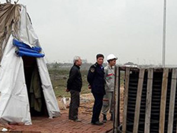 Kẻ nhét giẻ, khống chế hai bảo vệ già được giảm án tù