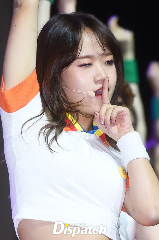 Cười rạng rỡ mọi lúc mọi nơi, nhưng những sao Hàn này đã từng khóc thầm vì bị bắt nạt thậm tệ