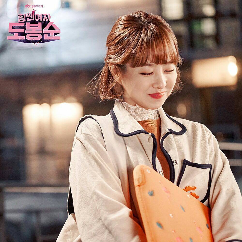 Cười rạng rỡ mọi lúc mọi nơi, nhưng những sao Hàn này đã từng khóc thầm vì bị bắt nạt thậm tệ