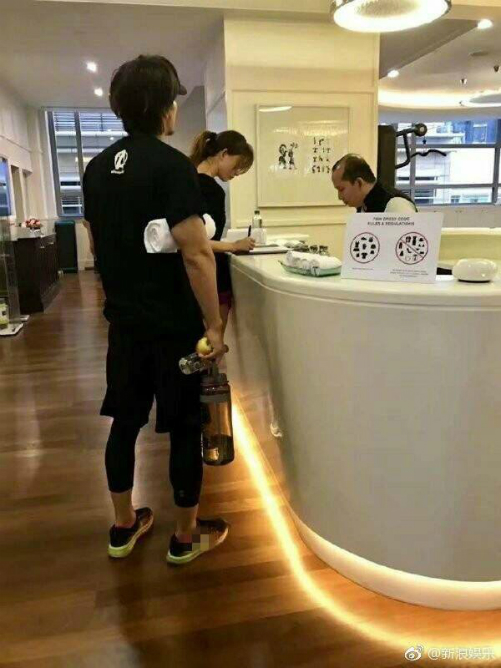 Những cặp đôi Hoa ngữ trải qua bao sóng gió vẫn trở về bên nhau