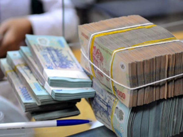 Hàng loạt sếp ngân hàng hết thời làm chủ công ty sân sau