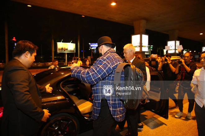 HOT: Tài tử Giày thủy tinh So Ji Sub bịt khẩu trang kín mít, xuất hiện chớp nhoáng ở sân bay Tân Sơn Nhất