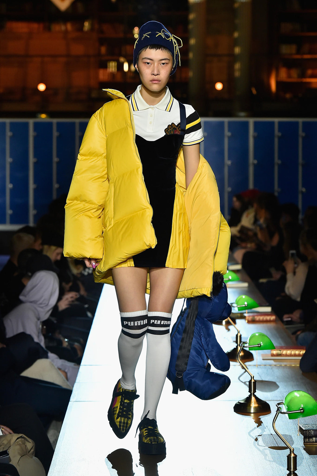 Chiếc áo khoác khó mặc nhất lên ngôi mùa thu đông 2017