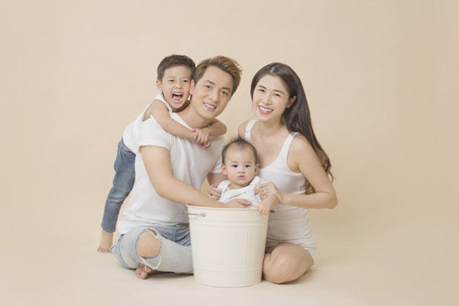 Vợ Đăng Khôi tiết lộ quá khứ từng từ bỏ tất cả để theo chồng dù chưa làm đám cưới