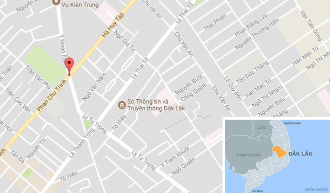 Đánh vợ cũ, đốt xe máy giữa đường