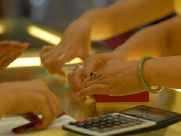 Giá vàng biến động khó lường, chênh lệch trên 1 triệu đồng/lượng