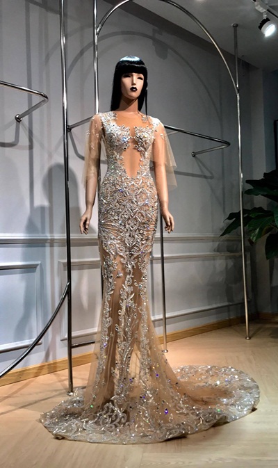 Hoa hậu Pháp, Hàn Quốc diện đầm của nhà thiết kế Việt ở Miss Universe