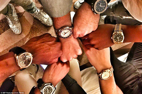 Cách khoe của của hội con nhà giàu ở nước nghèo Zimbabwe