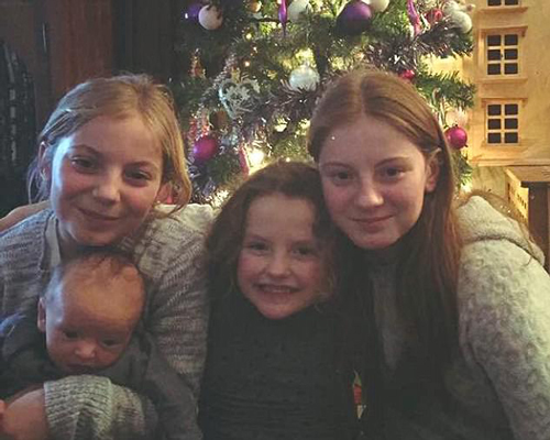 Dùng hết các biện pháp tránh thai, người phụ nữ vẫn có bầu 4 lần