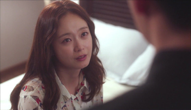 Mẹ chồng gõ cửa nhà nghỉ khi tôi đi ngoại tình: Mặc áo quần vào rồi về đi con