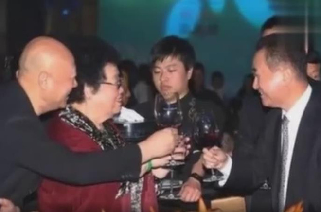 Vợ chồng Đường Tăng khiến tỷ phú giàu nhất châu Á phải kính nể