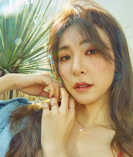 Không còn ở bên SNSD, cuộc sống của Tiffany hiện tại ra sao? Không còn ở bên SNSD, cuộc sống của Tiffany hiện tại ra sao?