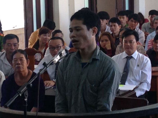 Bị bắt tạm giam vẫn cố sát bạn tù để bỏ trốn