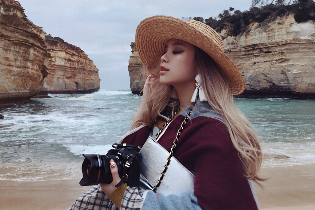 Cuộc sống sang chảnh của tiểu thư 9X trong hội con nhà giàu Singapore