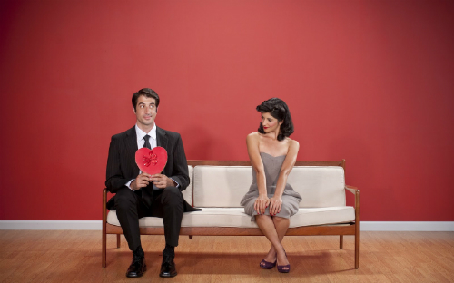 Bạn gái vẫn nhớ tới người không có tình cảm với cô ấy