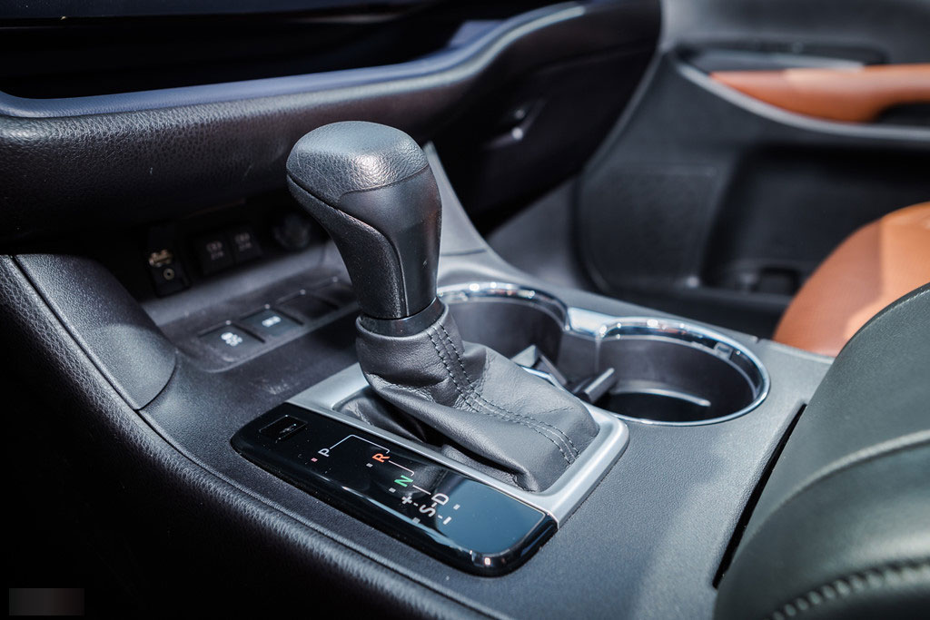 Toyota Highlander lên nhiều phụ kiện giá hơn 3 tỷ tại Việt Nam