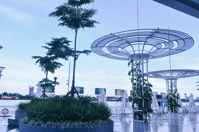 Ảnh: Ngỡ ngàng trước sự hiện đại của bến xe buýt chạy trên mặt nước Ảnh: Ngỡ ngàng trước sự hiện đại của bến xe buýt chạy trên mặt nước