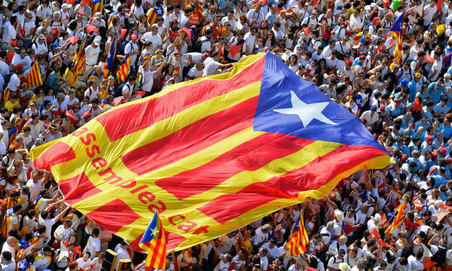 Catalonia tuyên bố trái lệnh Tây Ban Nha