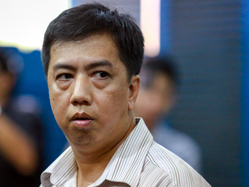 Cựu chủ tịch VN Pharma ngã quỵ khi bị bắt giam