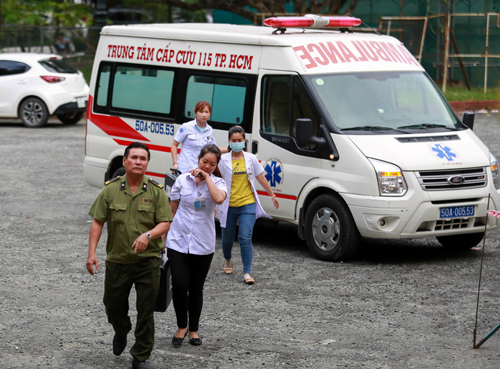 Cựu chủ tịch VN Pharma ngã quỵ khi bị bắt giam