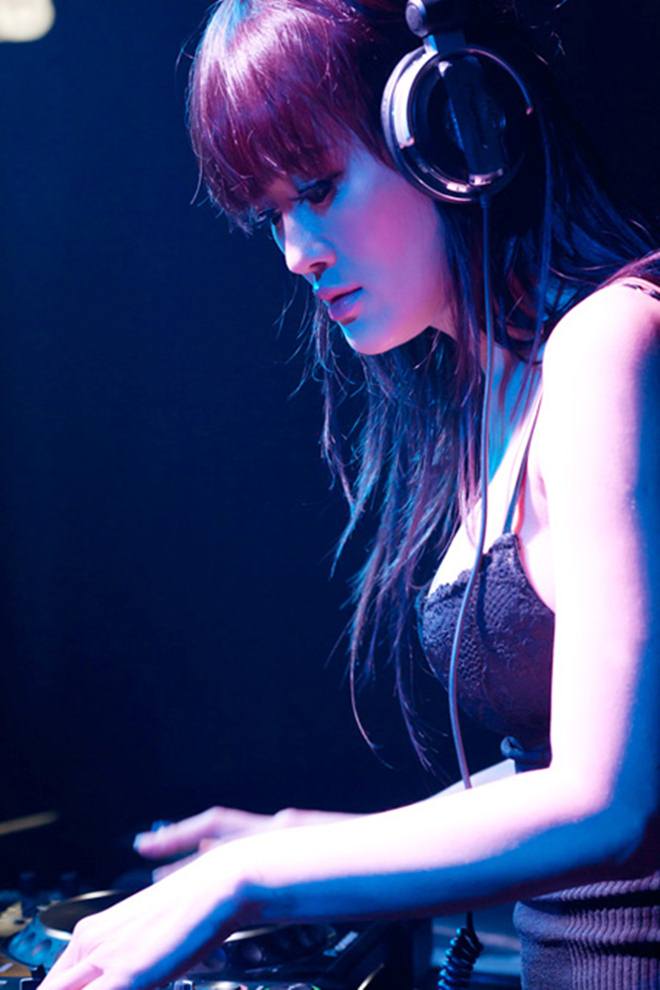 Không may mắn như những đàn em sau này, DJ Bo (tên thật là Mỹ Quyên) không gặp nhiều may mắn trong hôn nhân và qua đời ở tuổi 30.