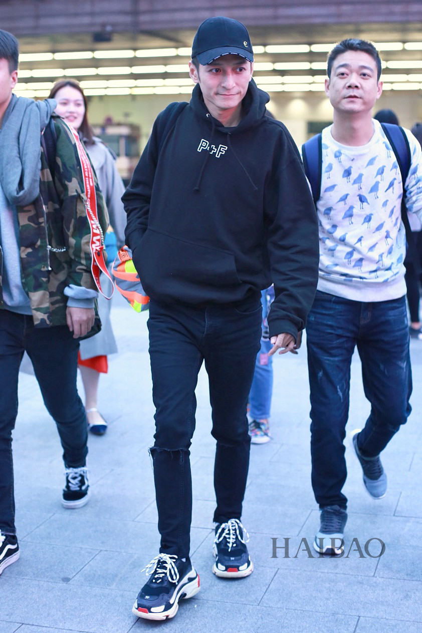 Kiểu áo thể thao được các sao nam Hoa ngữ ưa chuộng