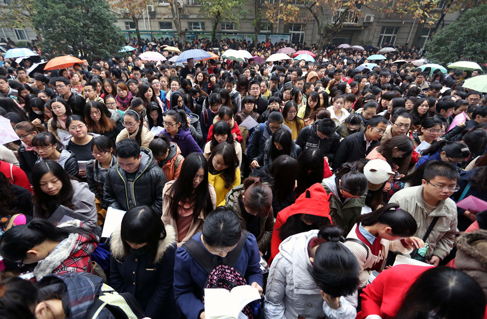 1,5 triệu người và cuộc chiến bát cơm sắt tại Trung Quốc