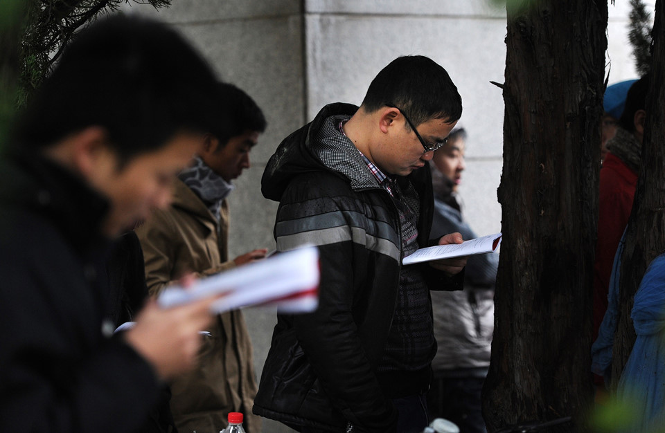 1,5 triệu người và cuộc chiến bát cơm sắt tại Trung Quốc