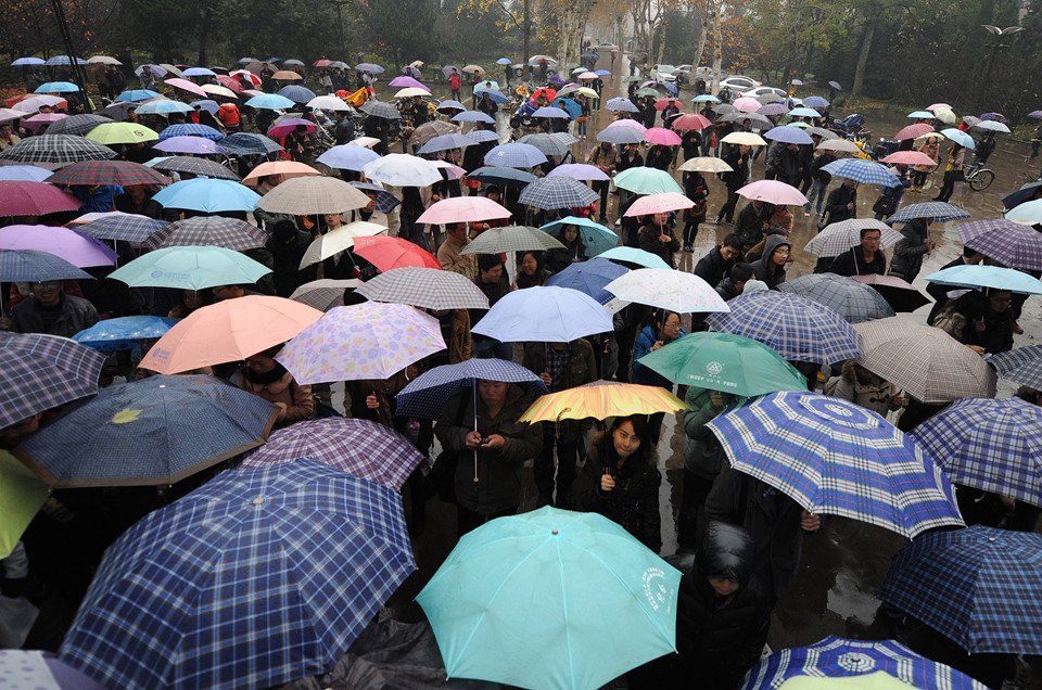 1,5 triệu người và cuộc chiến bát cơm sắt tại Trung Quốc