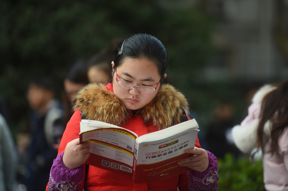 1,5 triệu người và cuộc chiến bát cơm sắt tại Trung Quốc